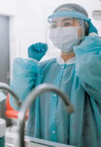 medical professional wearing a mask